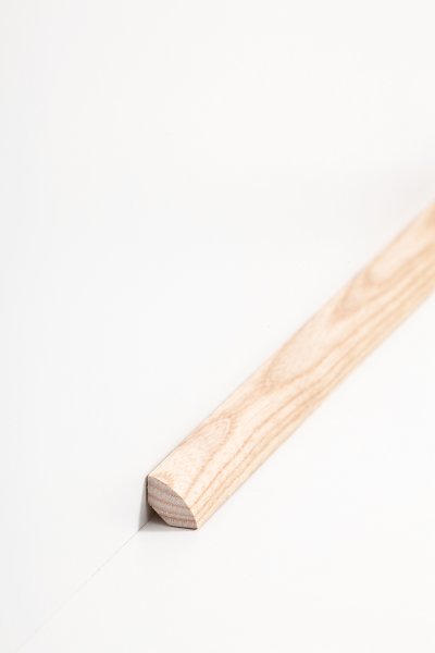 Esche lackiert 14x14x2400 mm Viertelstab